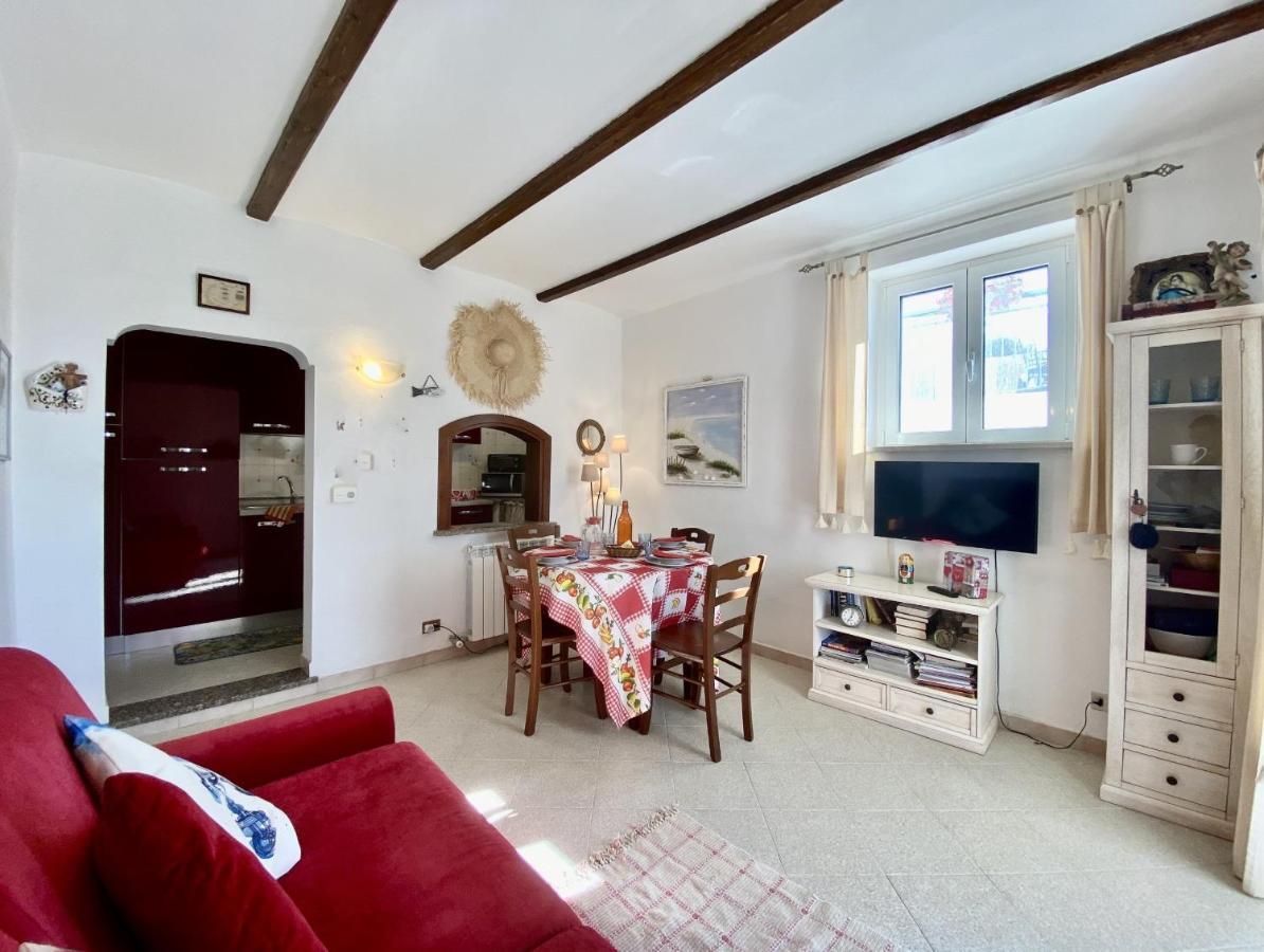 Holidaycasa Mike - Con Terrazzo Vista Mare Sperlonga Kültér fotó