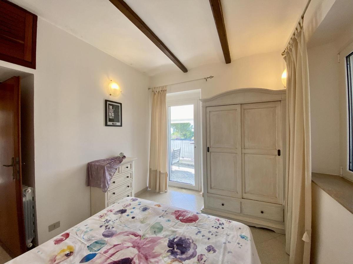 Holidaycasa Mike - Con Terrazzo Vista Mare Sperlonga Kültér fotó