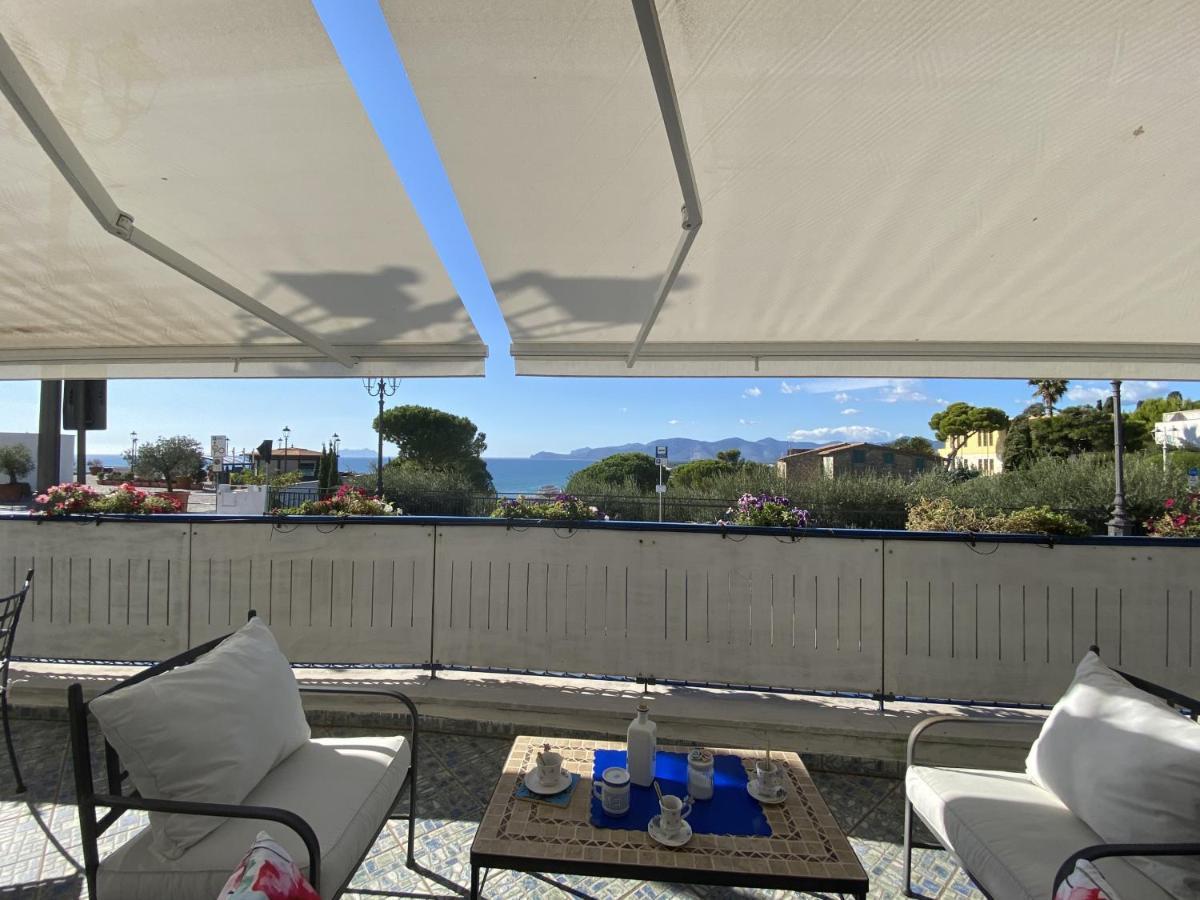 Holidaycasa Mike - Con Terrazzo Vista Mare Sperlonga Kültér fotó