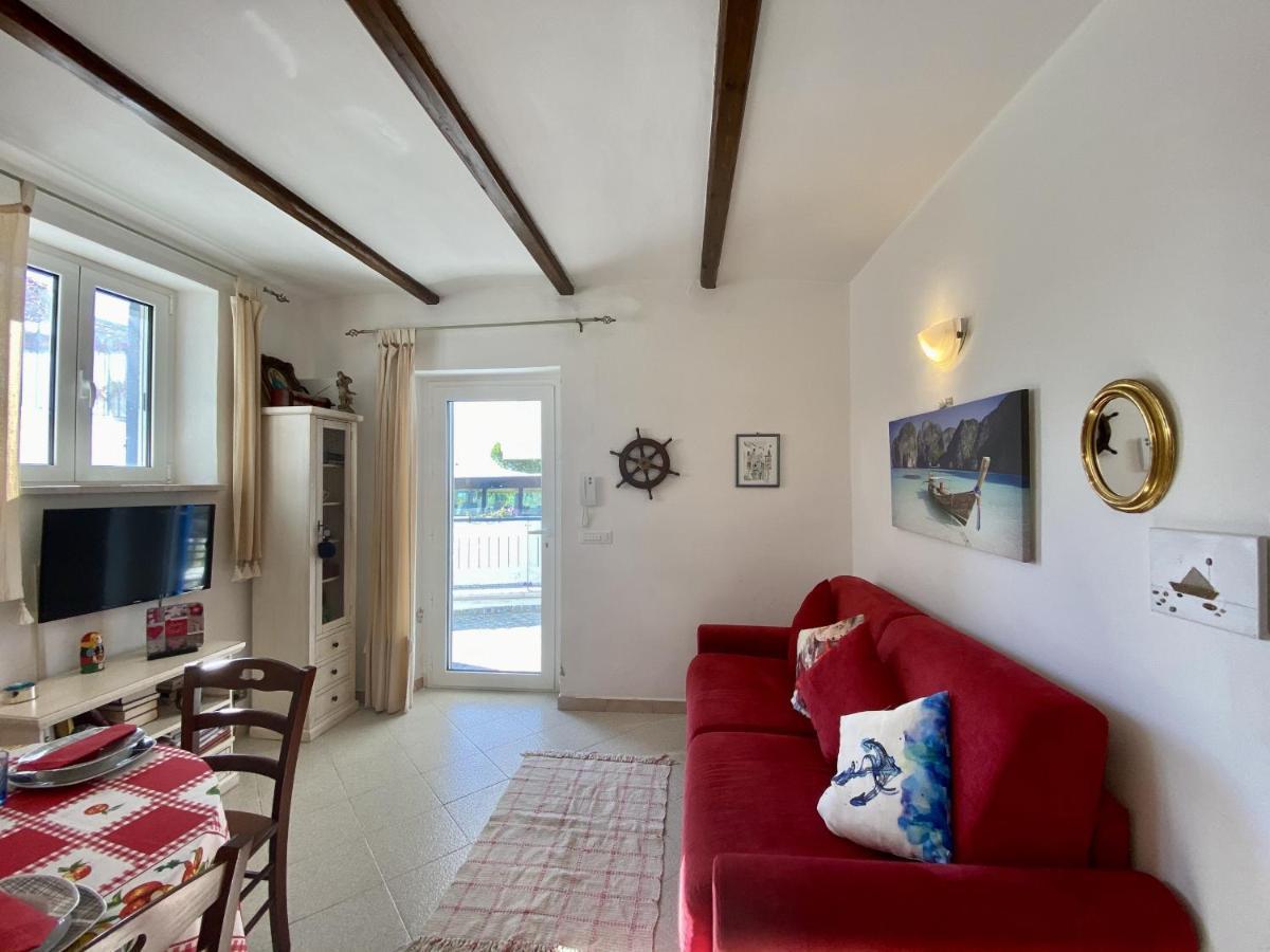 Holidaycasa Mike - Con Terrazzo Vista Mare Sperlonga Kültér fotó