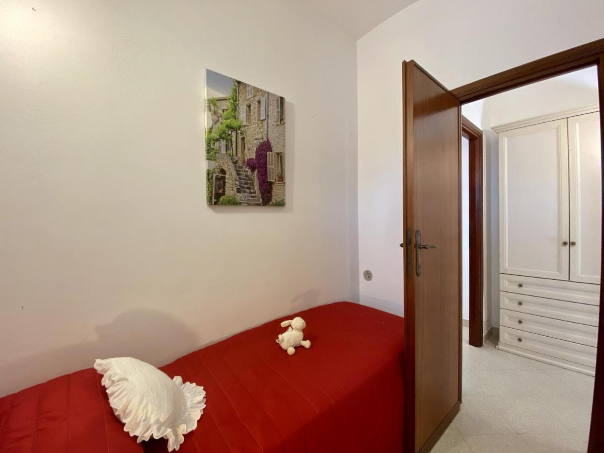 Holidaycasa Mike - Con Terrazzo Vista Mare Sperlonga Kültér fotó